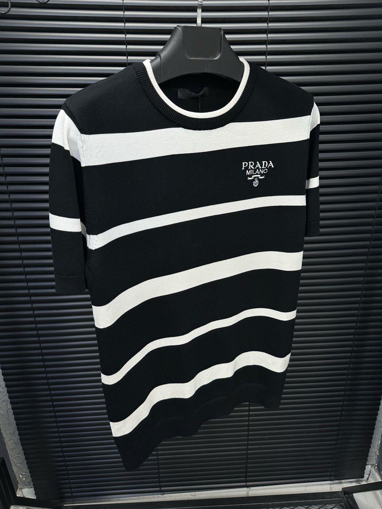 TrikoNakış Logo Yazılı Triko T-Shirt