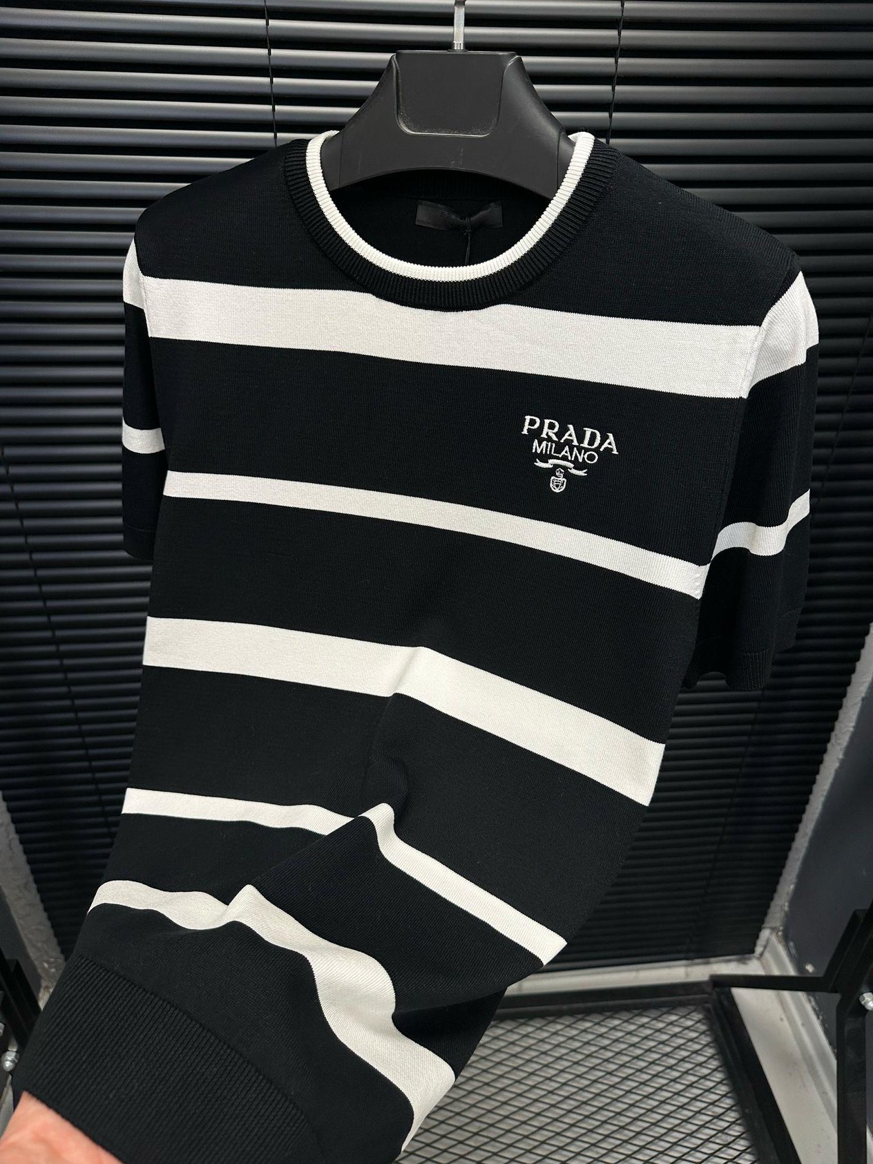 TrikoNakış Logo Yazılı Triko T-Shirt