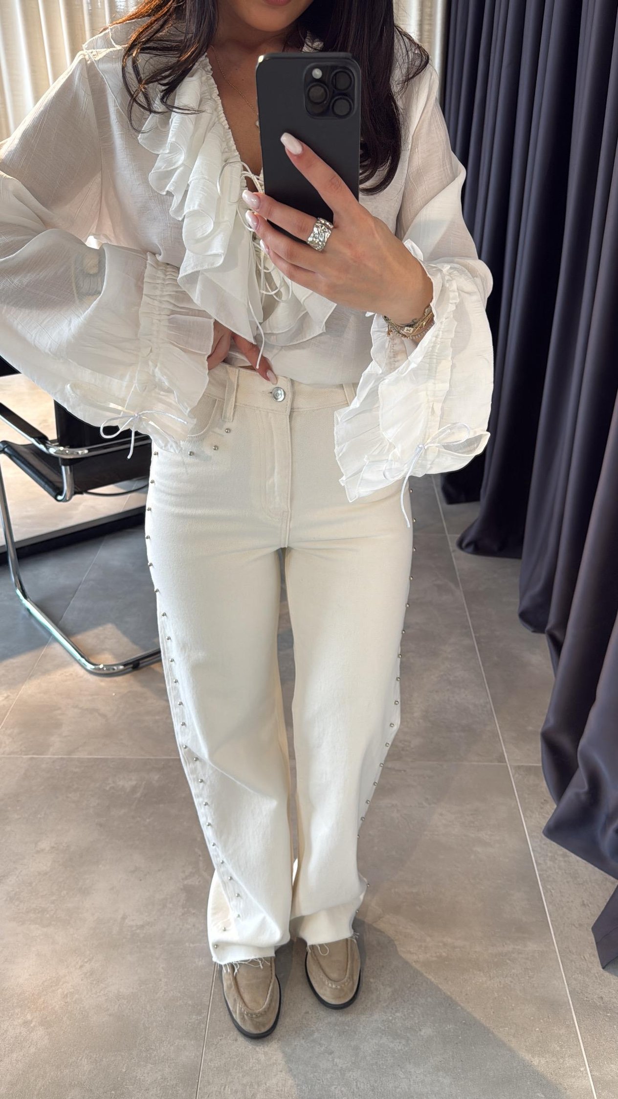 Ekru Drop Detaylı Jean