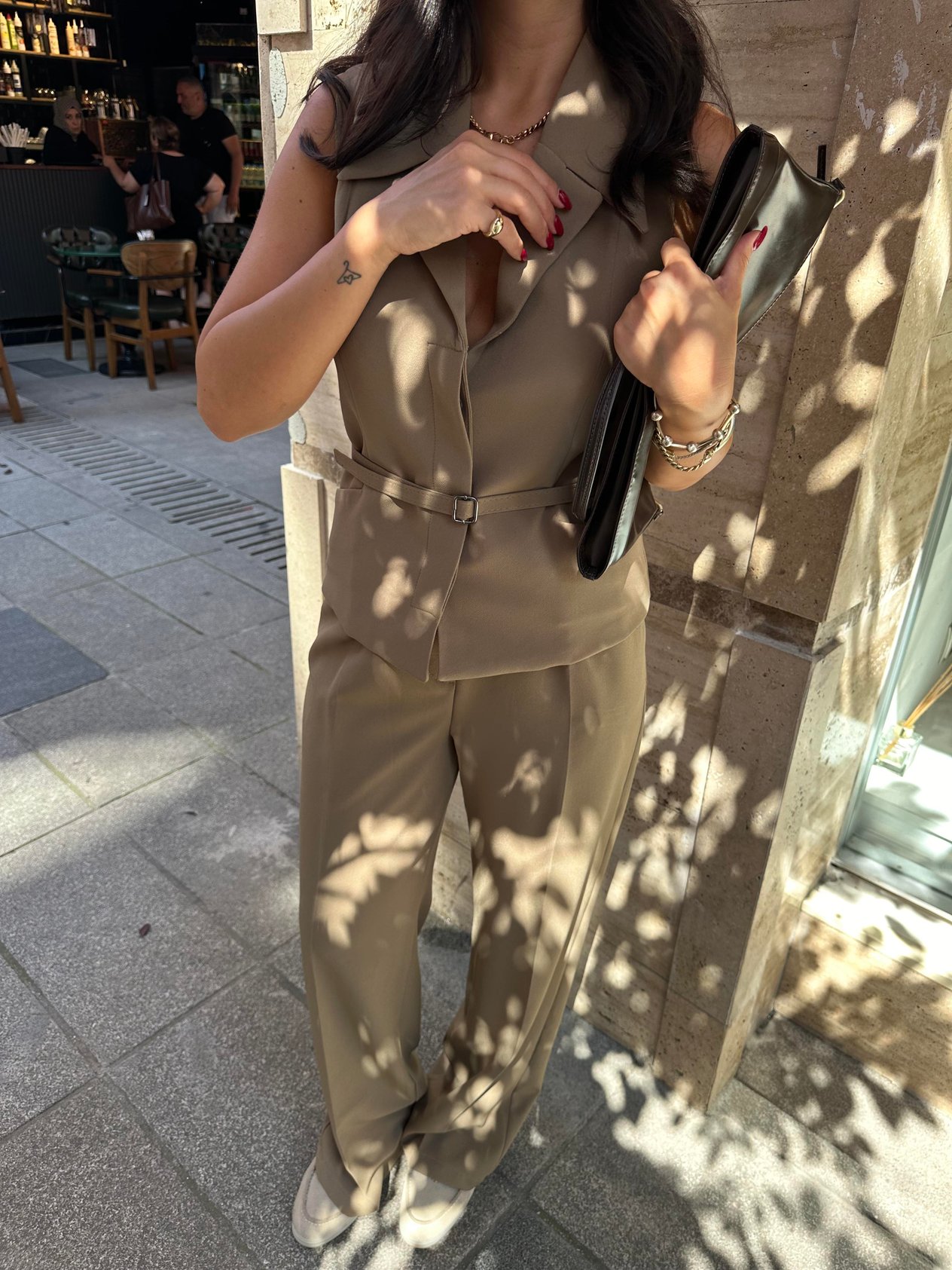 Haki Kemer Detaylı Yelekli Takım