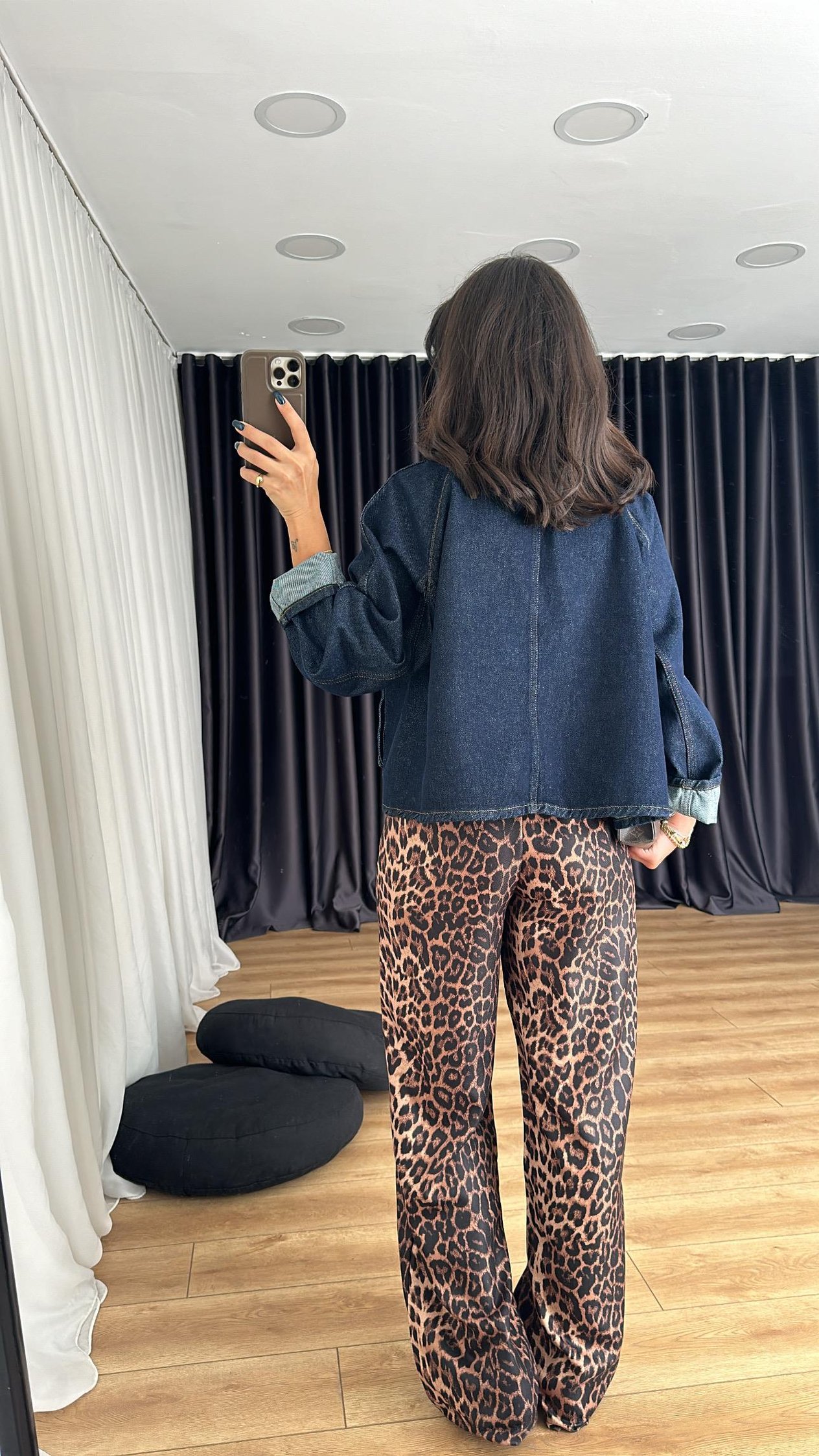 Kadife Yakalı Denim Ceket