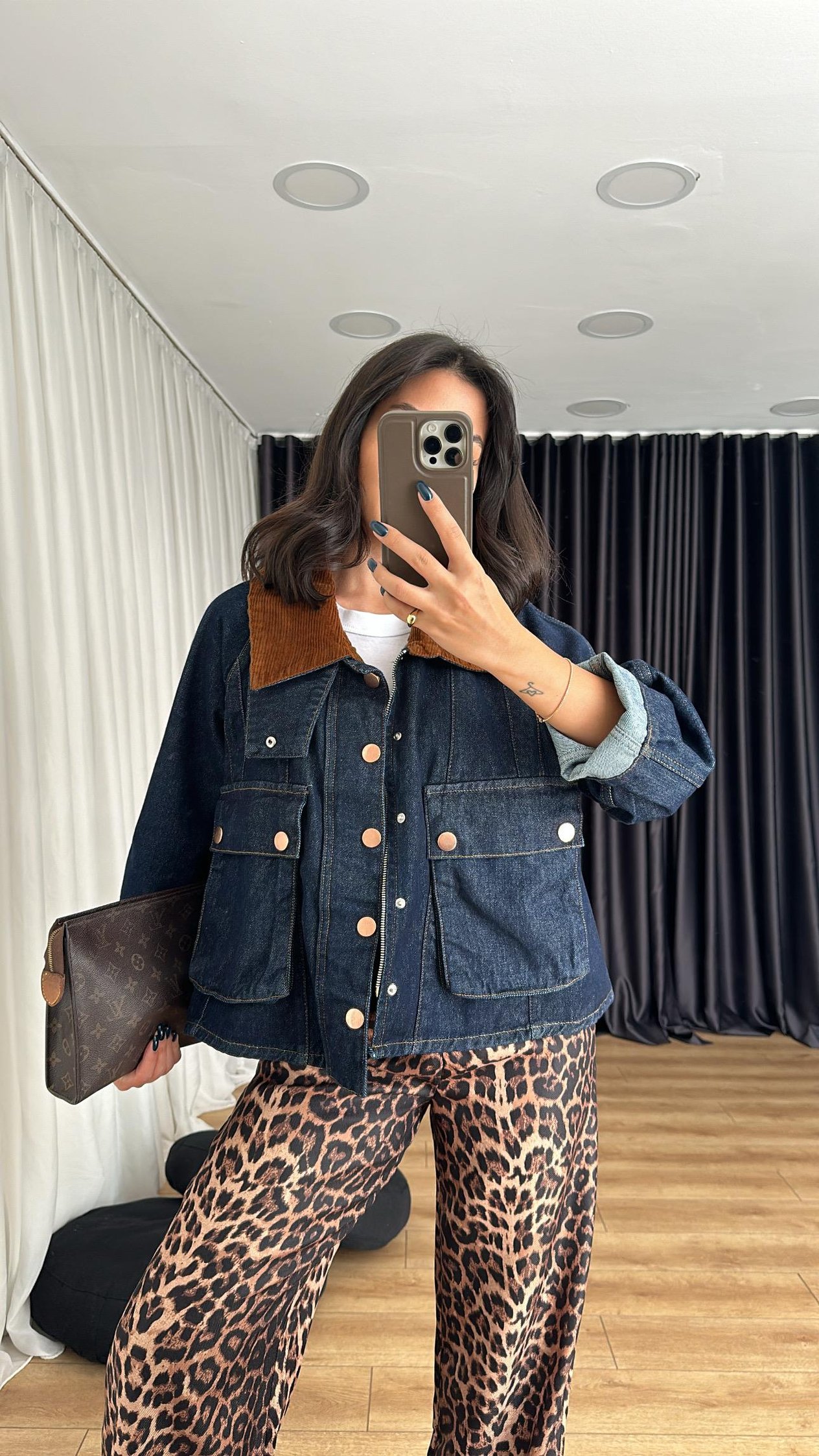 Kadife Yakalı Denim Ceket