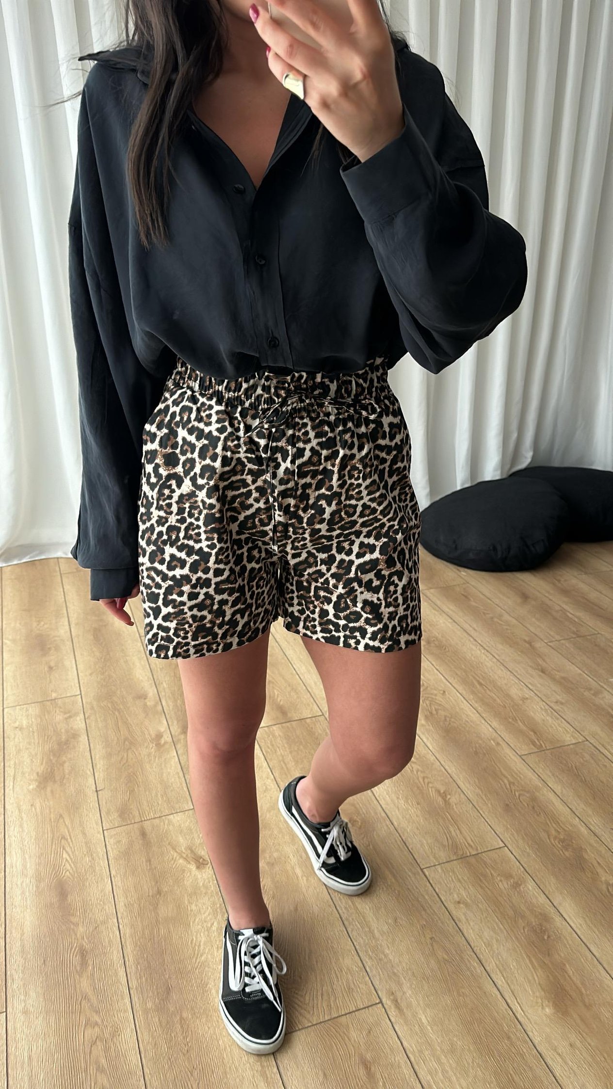 Leopar Desenli Şort