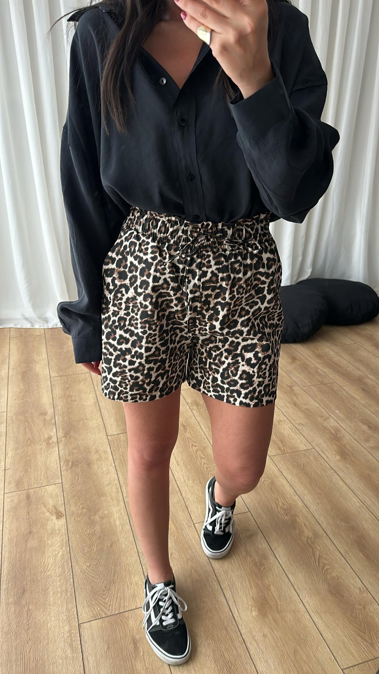 Leopar Desenli Şort