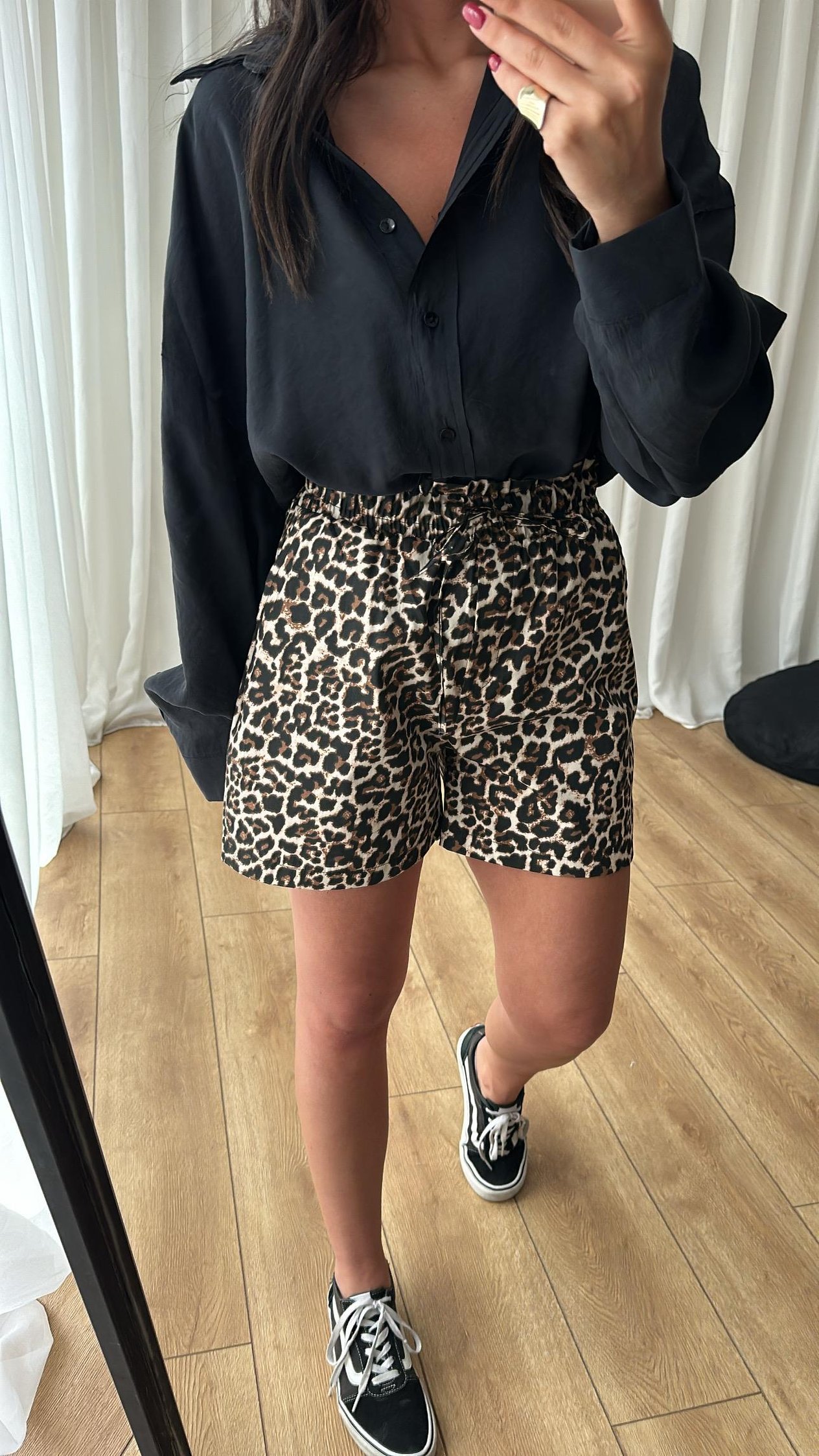 Leopar Desenli Şort