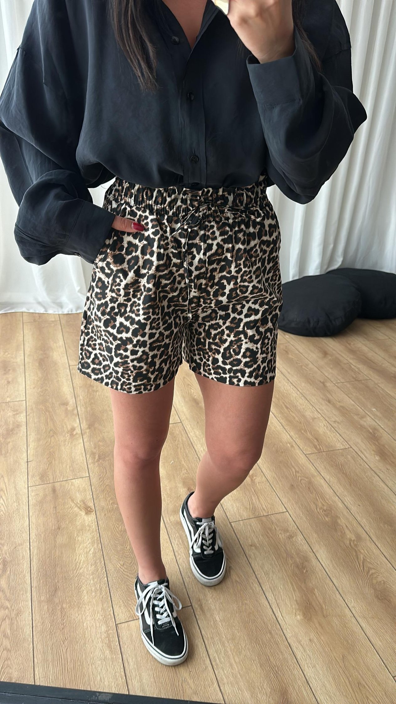Leopar Desenli Şort