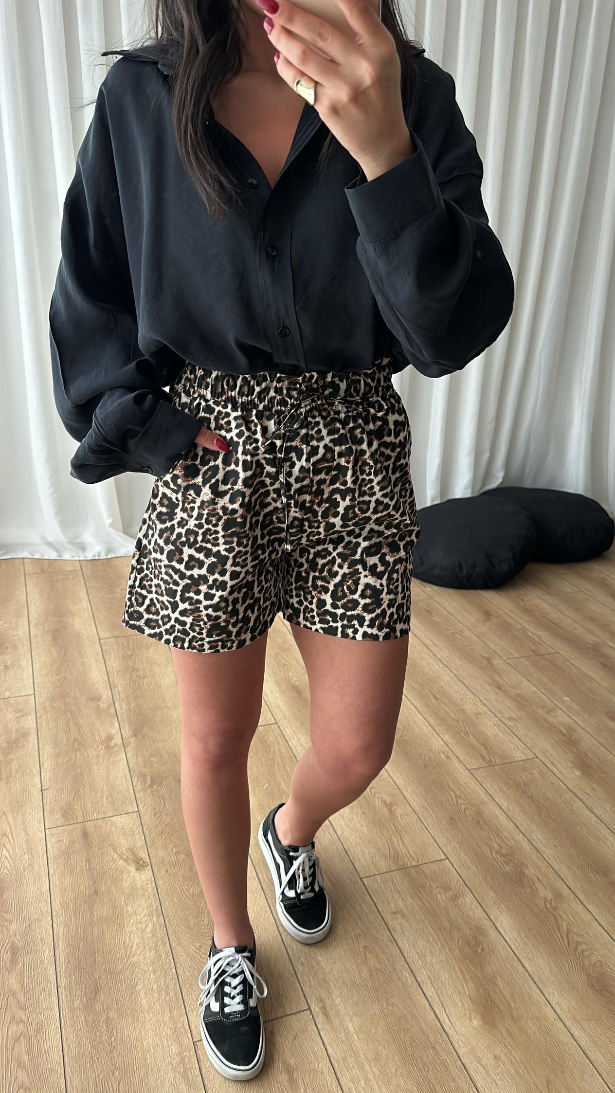 Leopar Desenli Şort