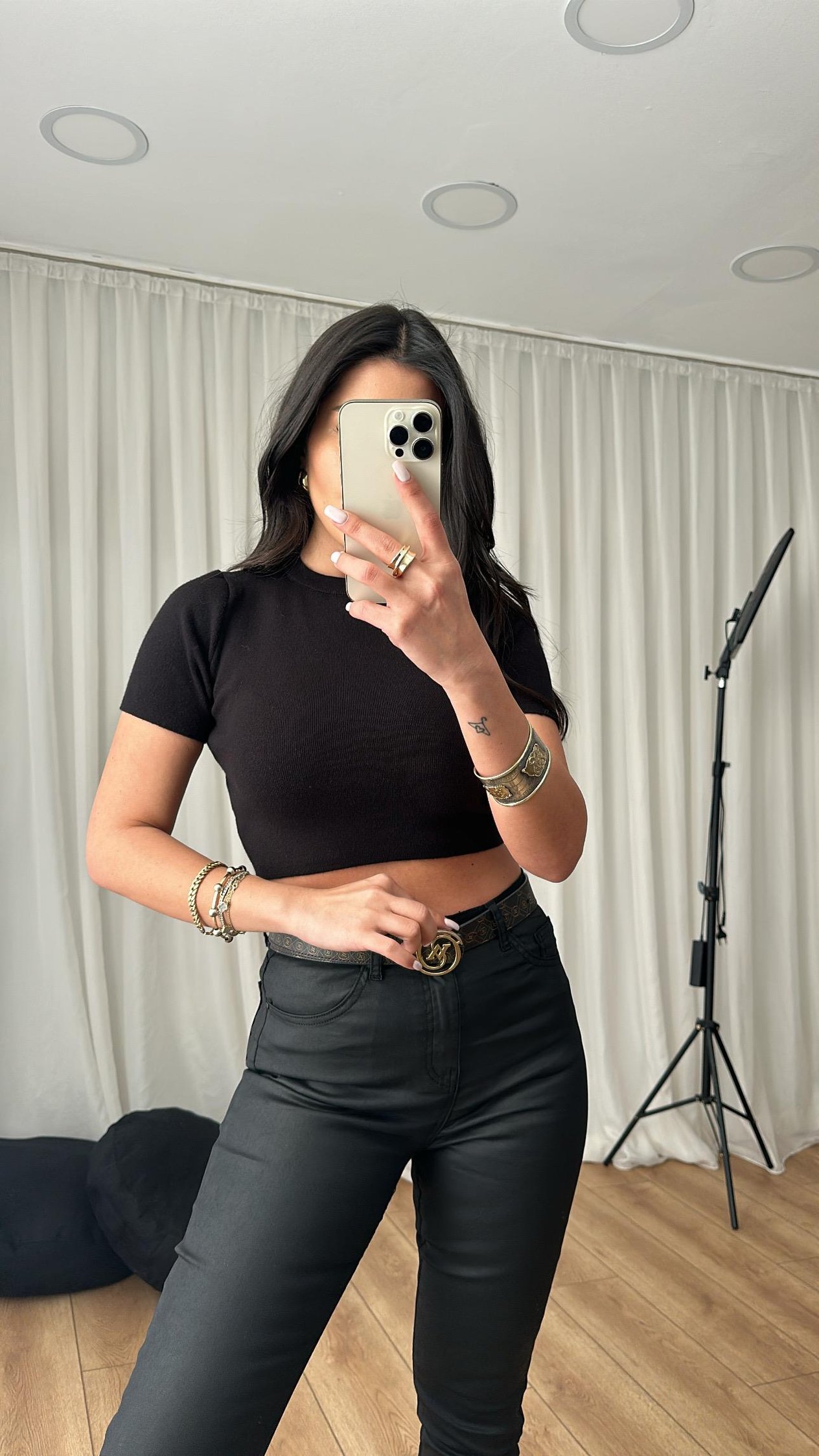 Siyah Triko Kısa Kol Crop