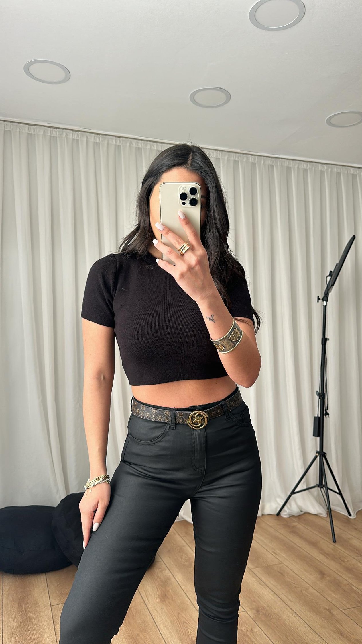 Siyah Triko Kısa Kol Crop