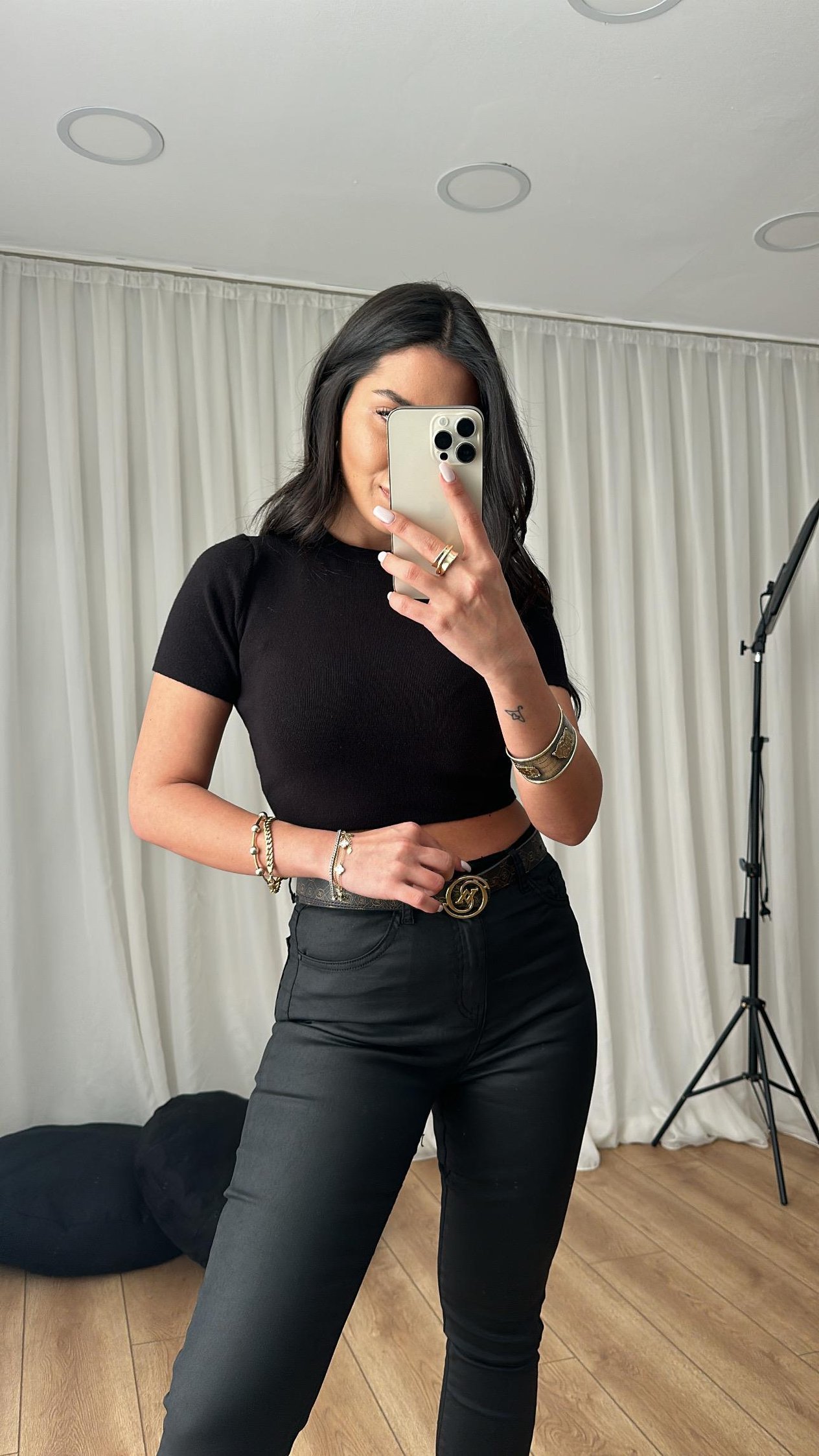 Siyah Triko Kısa Kol Crop