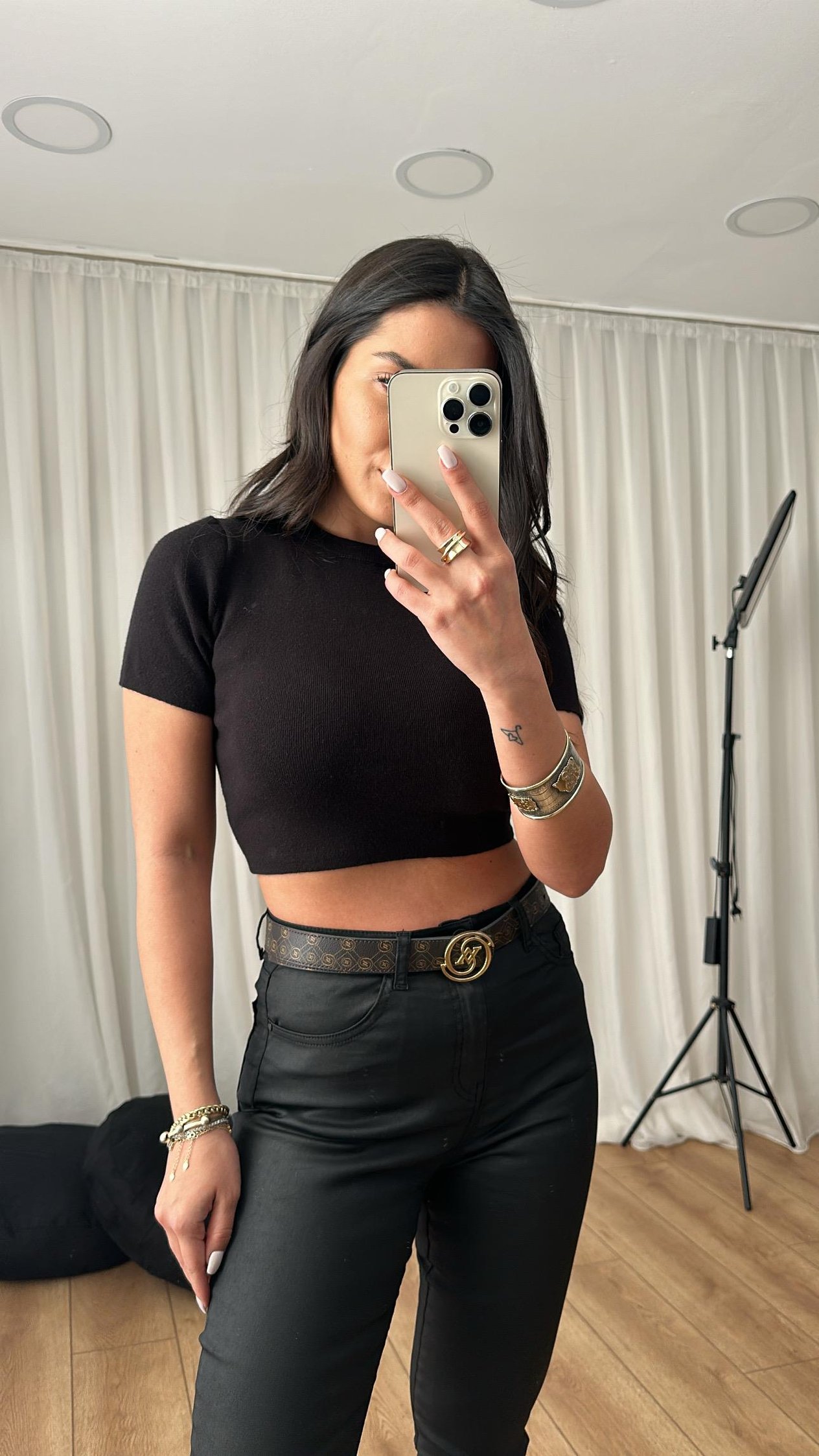 Siyah Triko Kısa Kol Crop