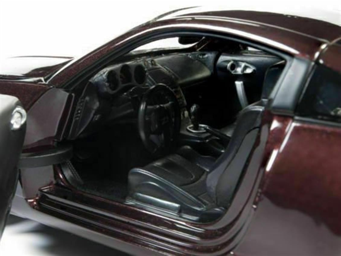 Autoworld 240 1/18 2003 Nissan 350Z Coupe, Metalik Kırmızı, Sergilemeye Hazır Metal Araba Modeli