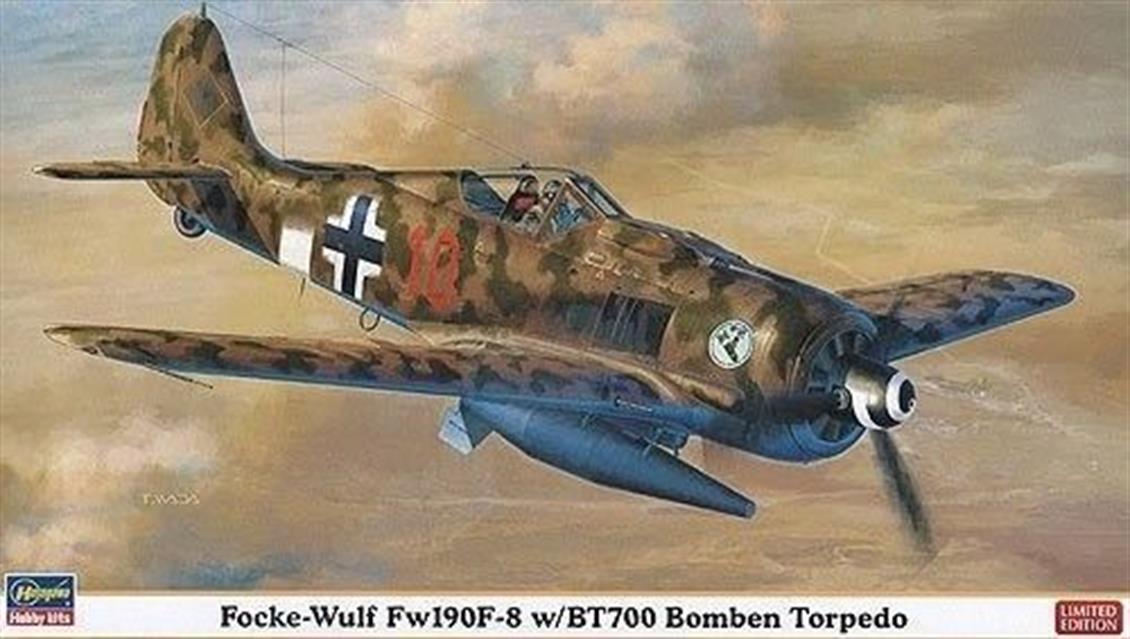 Hasegawa 9950 1/48 Focke-Wulf FW190F-8 ve BT700 Torpido (Limited Edition) Savaş Uçağı Demonte Plastik Maketi