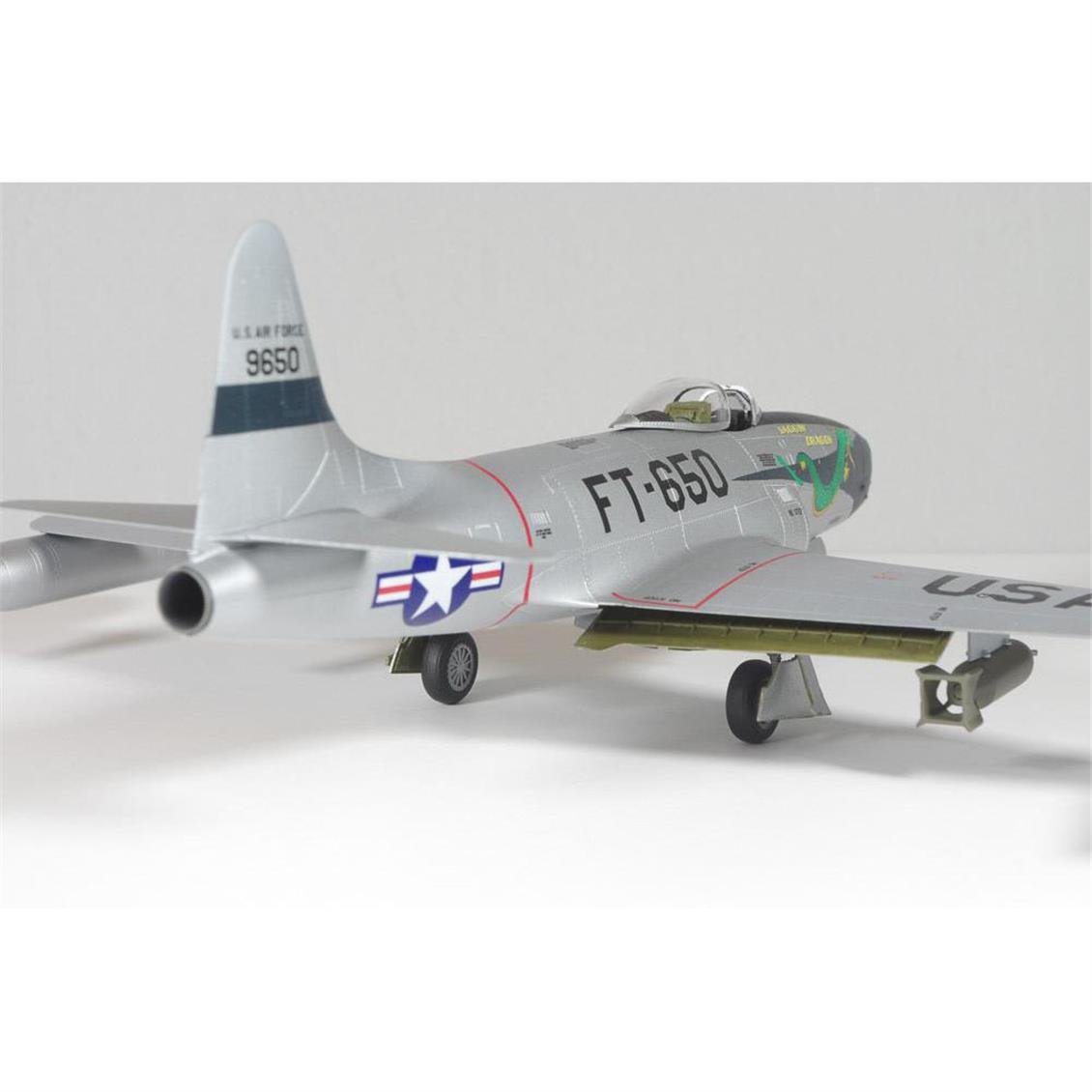 HobbyBoss 81725 1/48 Ölçek F-80C Shooting Star Fighter, Savaş Uçağı Plastik Model Kiti