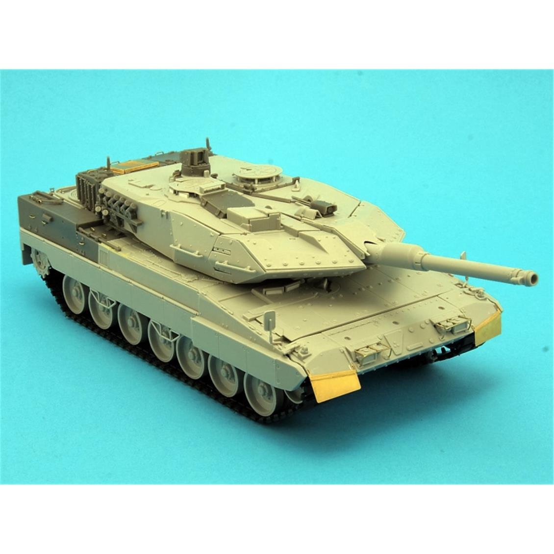 HobbyBoss 82405 1/35 Ölçek Danish Leopard 2A5DK Tank, Plastik Model Kiti