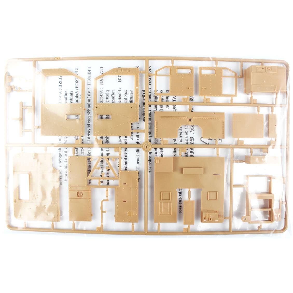 HobbyBoss 85502 1/35 Ölçek M1070/M1000 HETS Tank Taşıyıcı Plastik Model Kiti