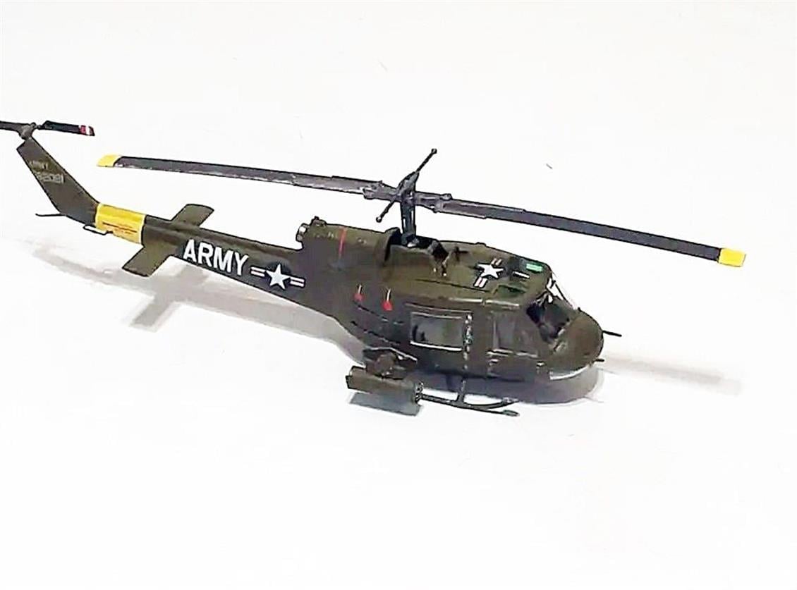 HobbyBoss 87228 1/72 UH-1B Huey Helikopteri Demonte Plastik Maketi