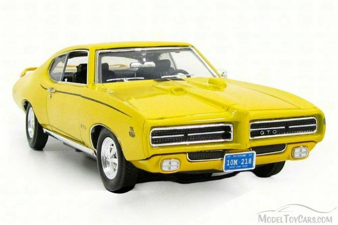 Motormax 73133 1/18 1969 Pontiac GTO Judge, Sarı, Sergilemeye Hazır Metal Araba Modeli