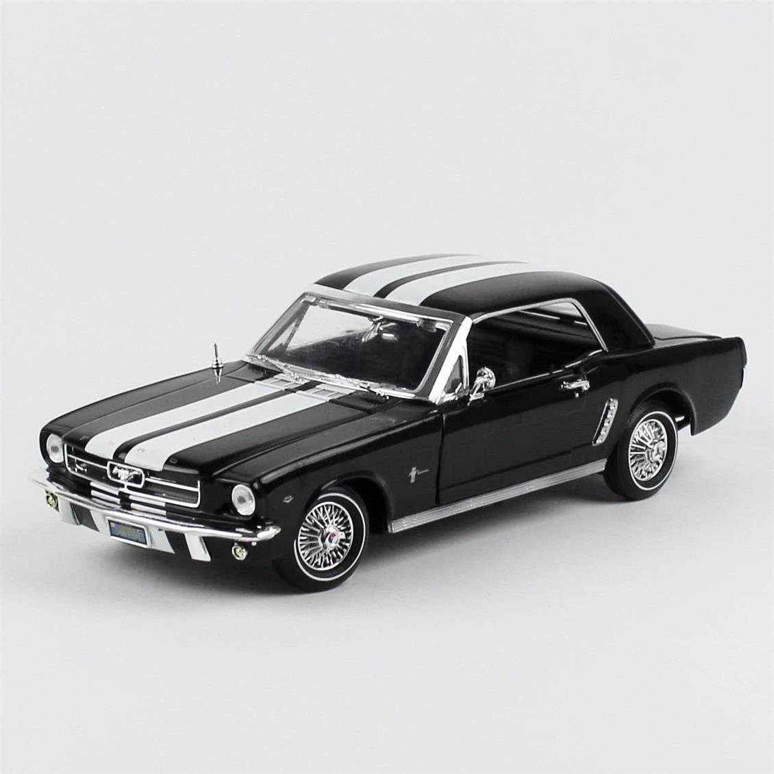 Motormax 73164 1/18 Ölçek 1964 1/2 Ford Mustang hardtop, Siyah, Sergilemeye Hazır Metal Araba Modeli