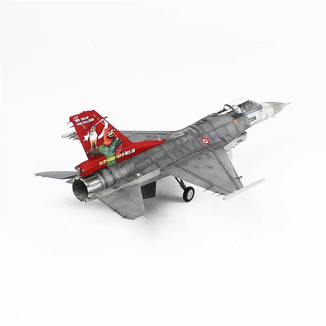 QD003 1/48 F-16 C Block 50 (Öncel Son Filonun 20. Yılı Anısına) Sergilemeye Hazır Plastik Uçak Maketi