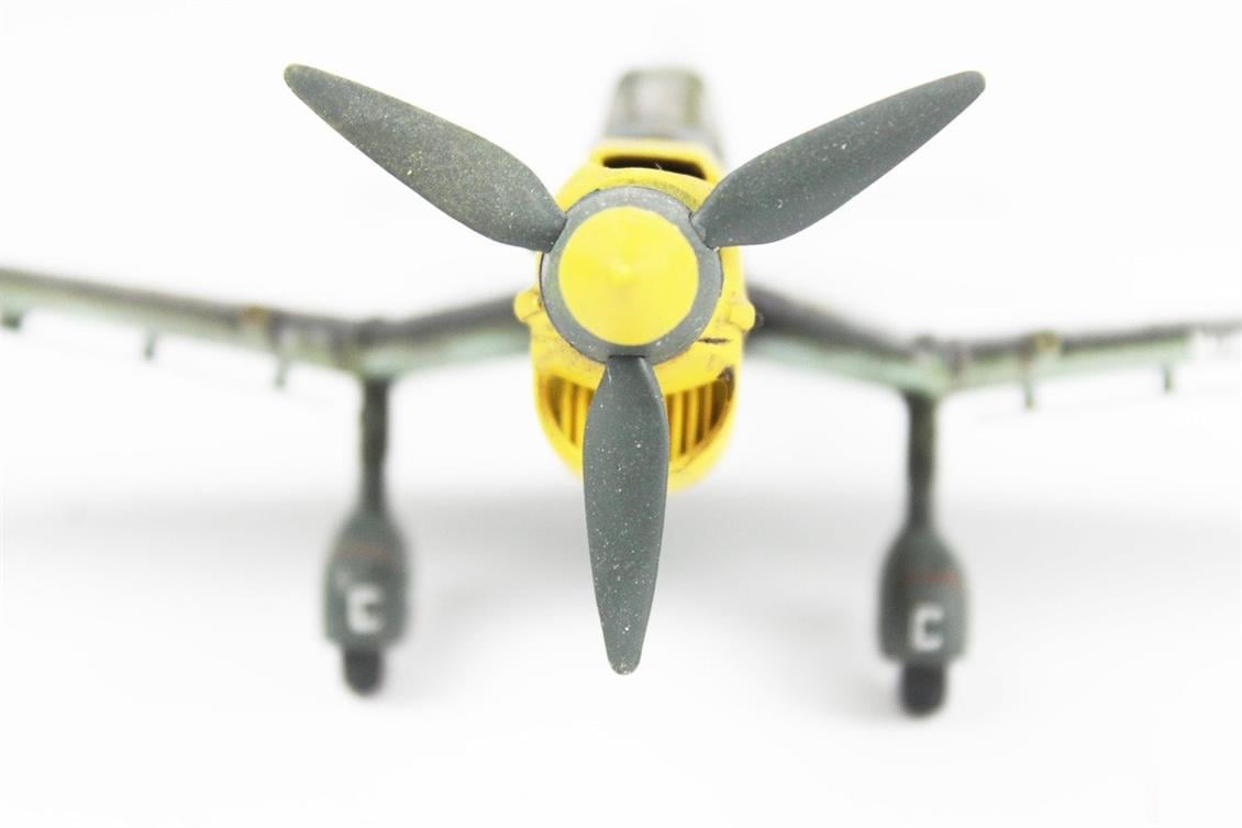 QD039 1/72 Stuka Sergilemeye Hazır Plastik Uçak Maketi