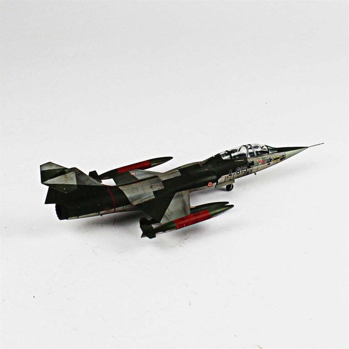 QD086 1/72 TF-104G Starfighter Sergilemeye Hazır Plastik Uçak Maketi