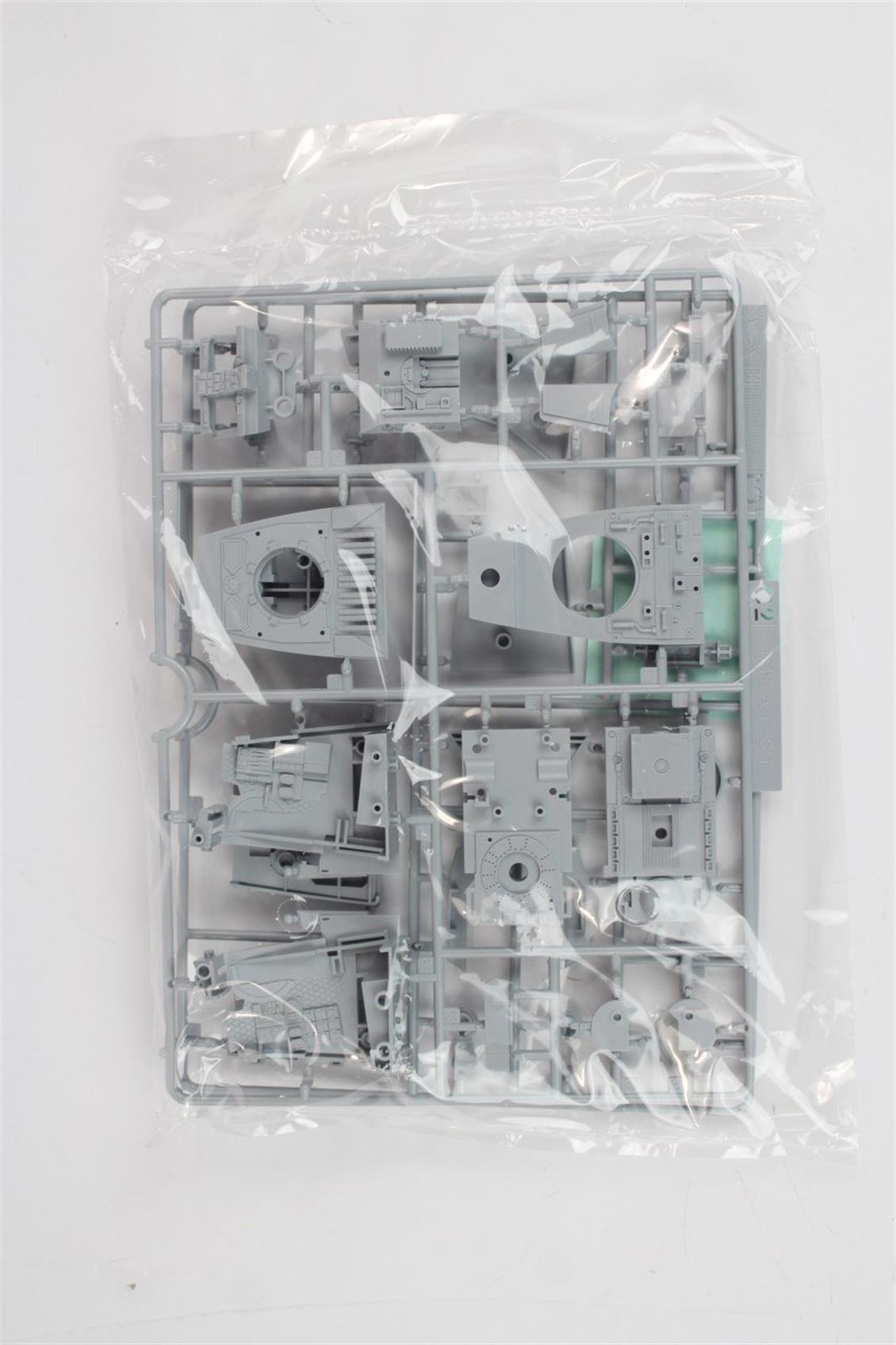 Revell 01202 1/48 AT-ST (Star Wars), Plastik Maket Kiti