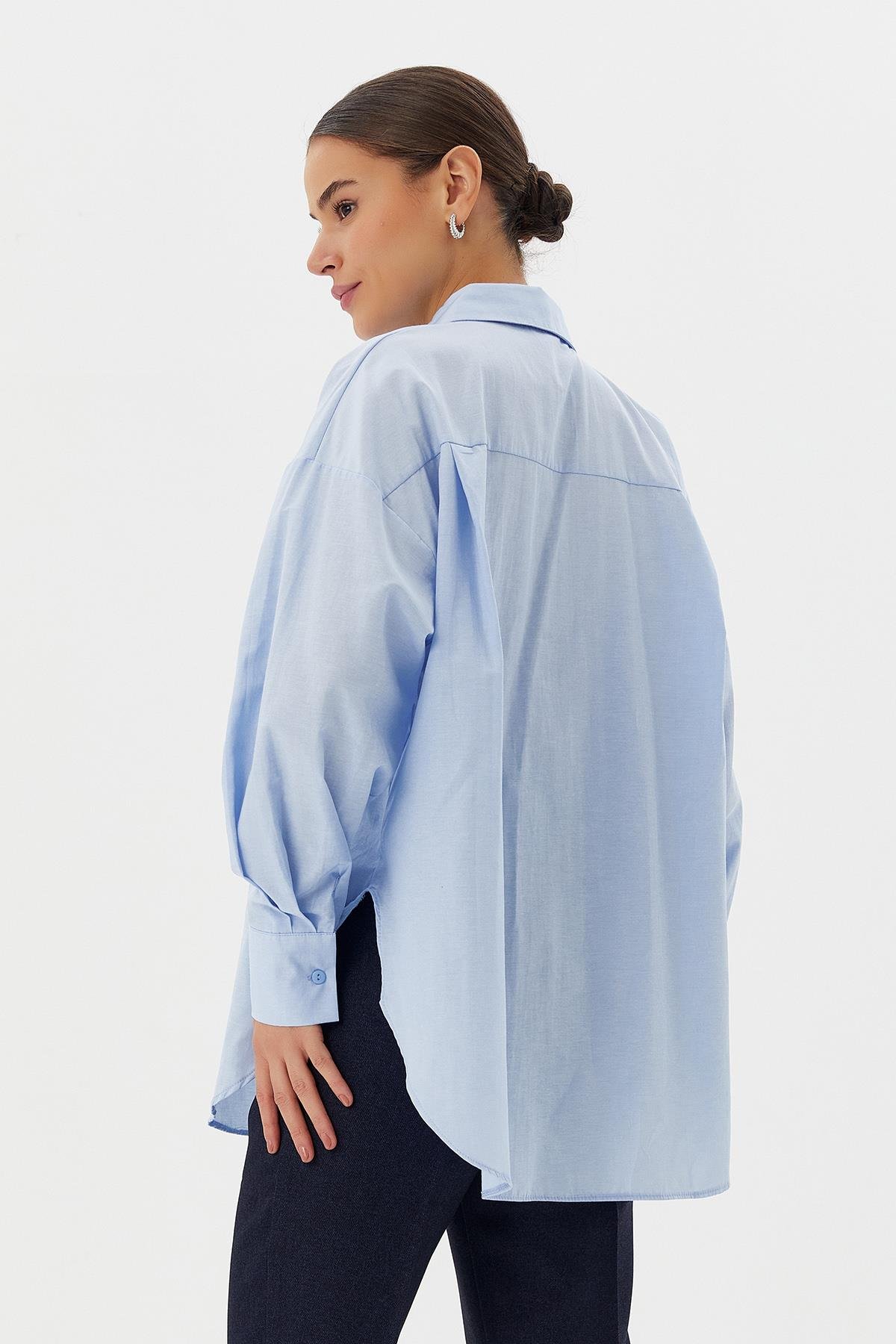 Gizli Düğmeli Yandan Yırtmaçlı Oversize Gömlek