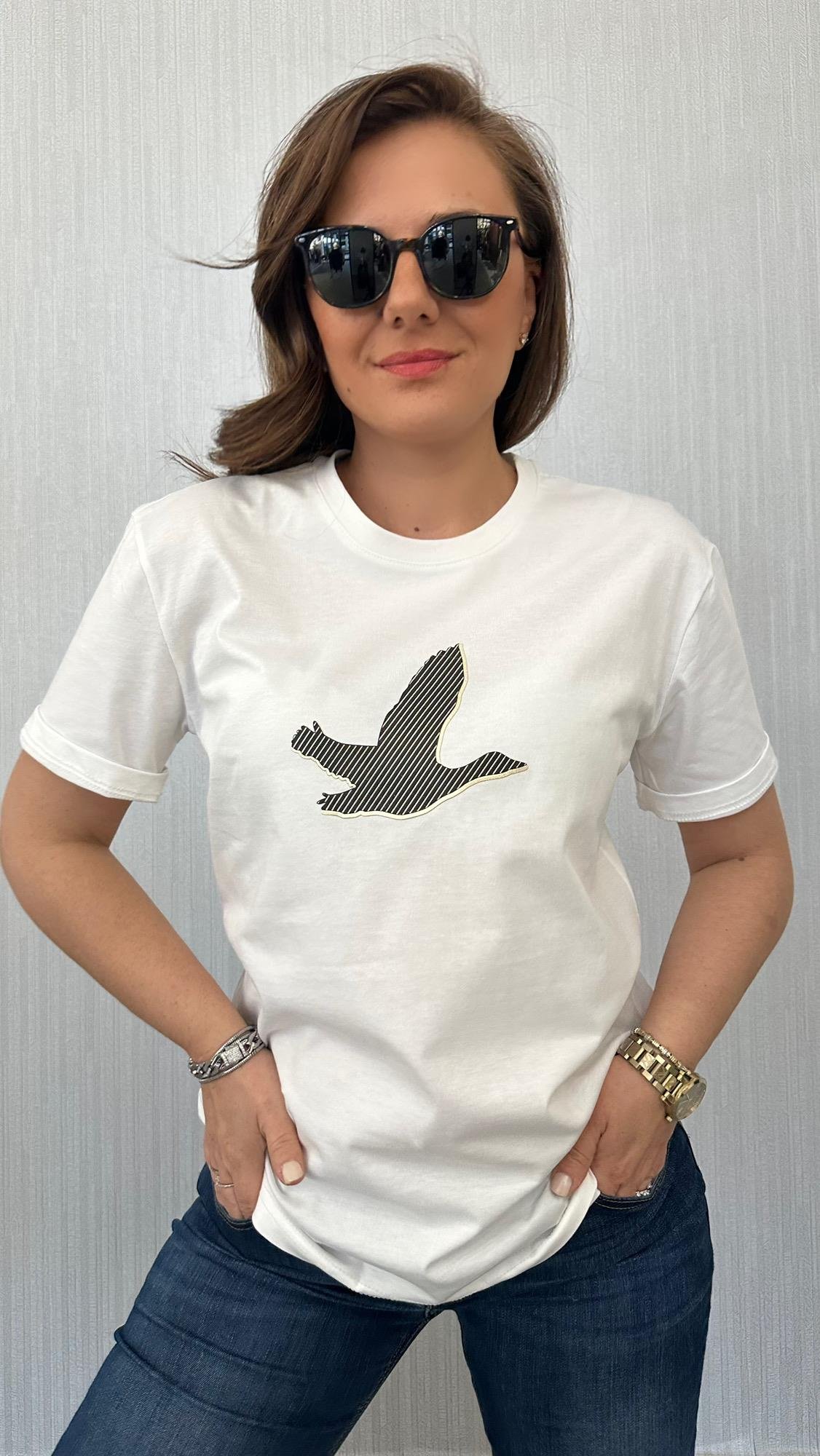 Çizgi kuş beyaz tshirt