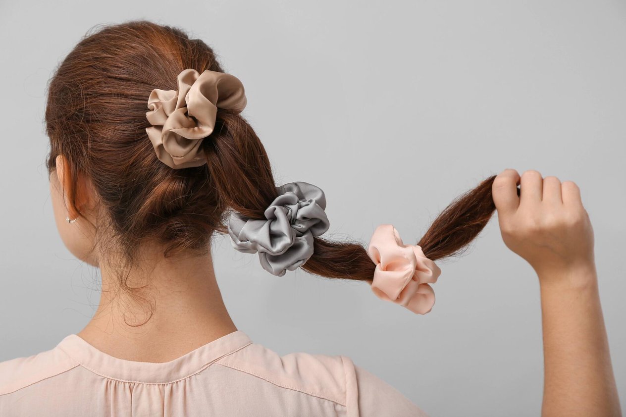 Medium Silver Grey Silk Scrunchie