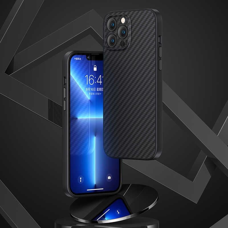 Apple iPhone 13 Pro Max Kılıf Karbon Fiber Benks Hybrid Kevlar Kapak