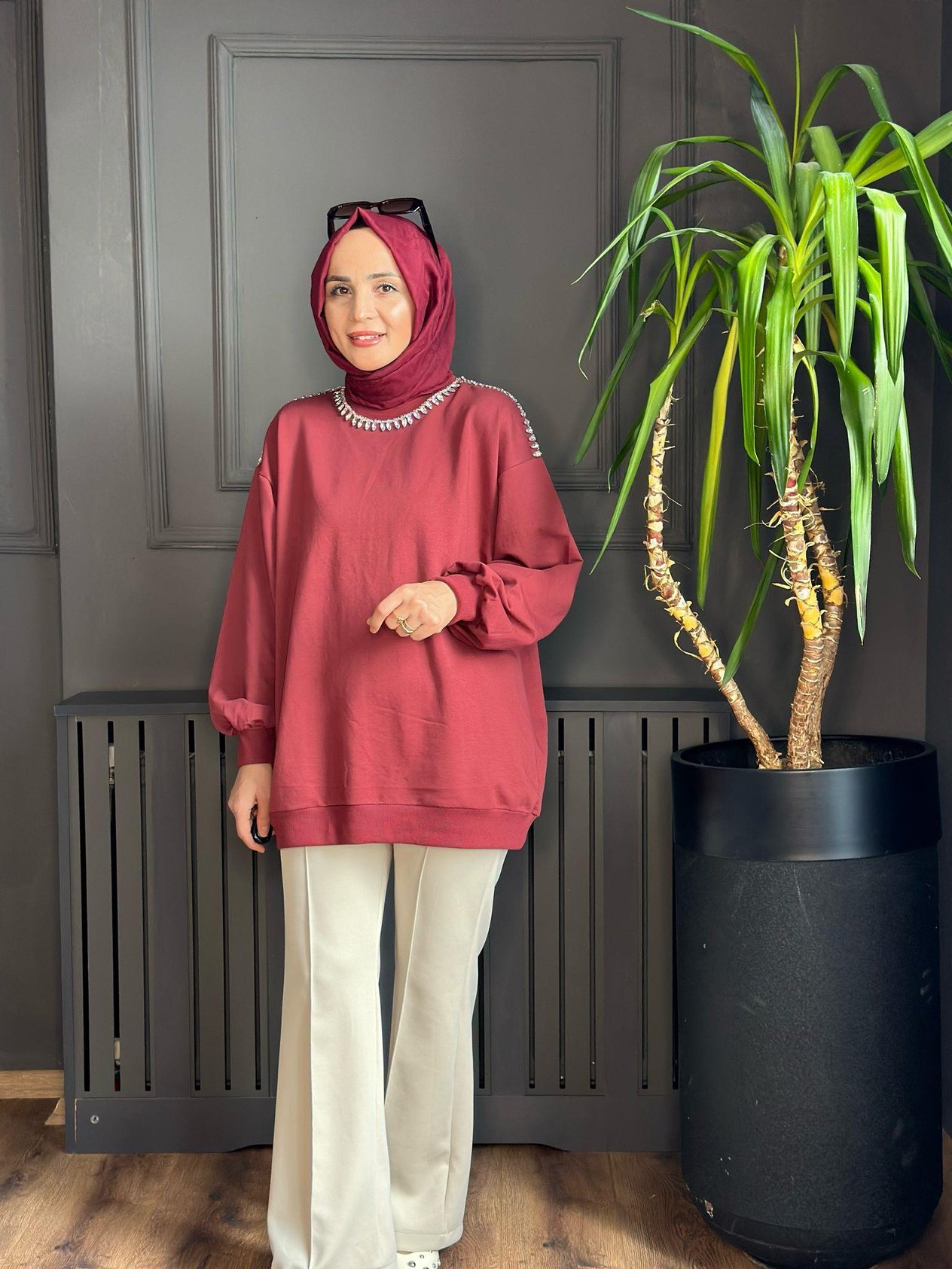 5606 YAKA İŞLEMELİ TUNİK BORDO 