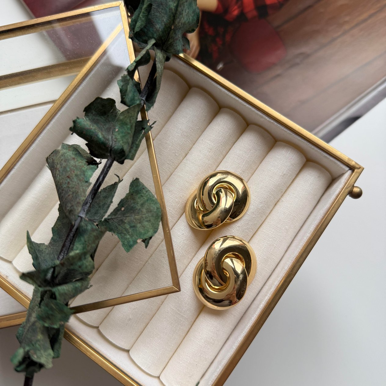 Gold Düğüm Küpe