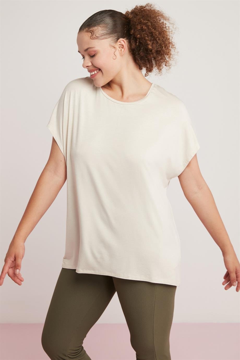 AMANDA Örme Relaxed Bej Tekli Büyük Beden T-shirt