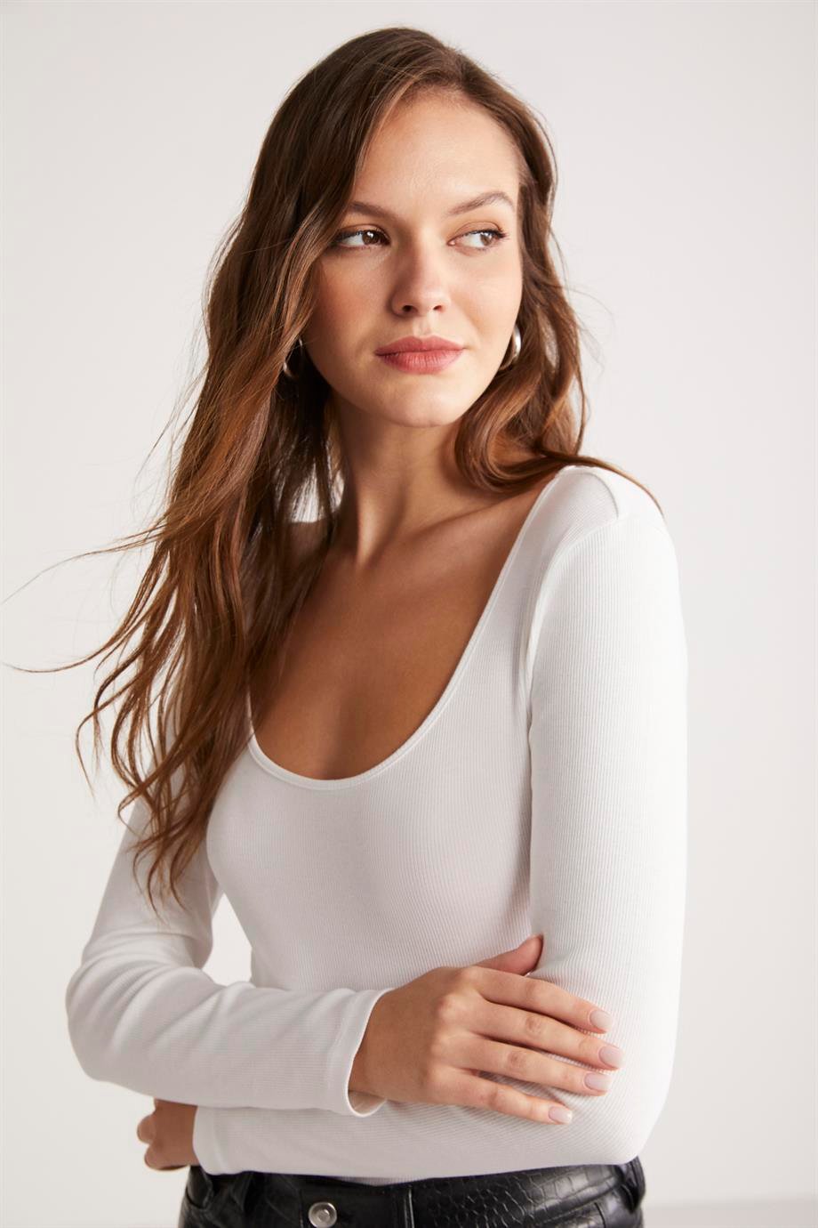 HANA Örme Bele Oturan Beyaz Tekli Body