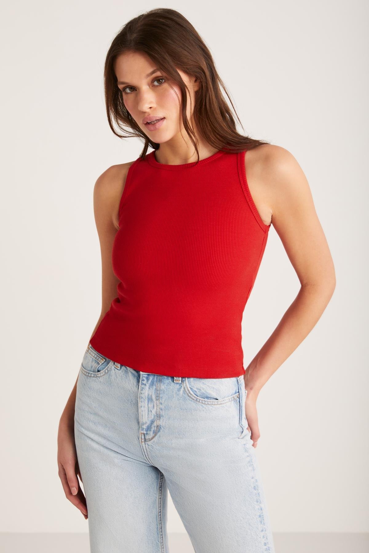SELENA Kadın Regular Fit Normal Kalıp Kalın Askılı Sıfır Kollu Örme Kırmızı Atlet