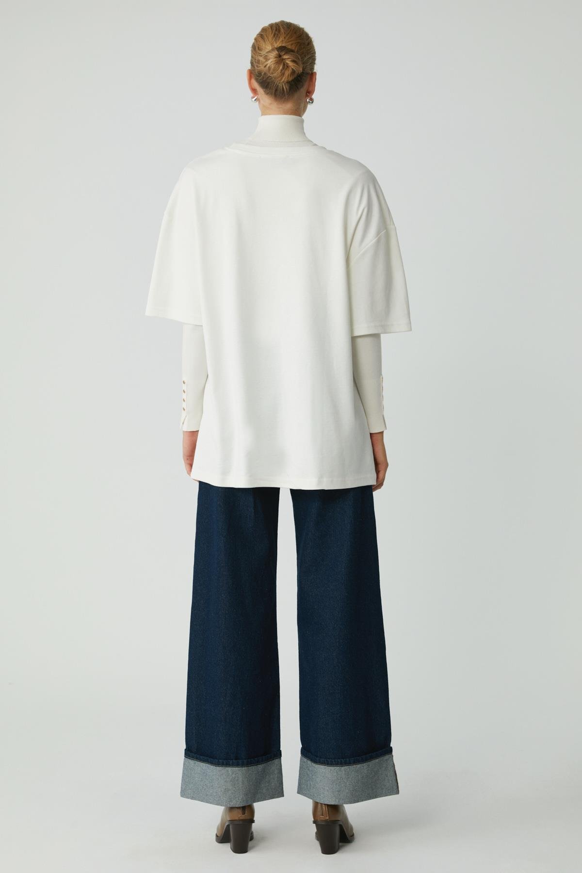 VIVIAN Kadın %100 Organik Pamuklu Oversize Fit Bisiklet Yaka Basic Krem Büyük Beden T-shirt