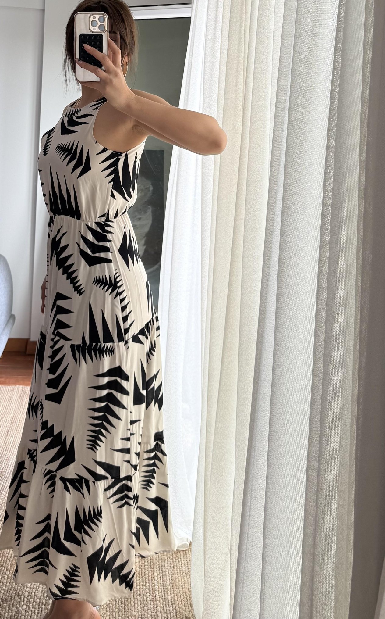 Halter Yaka Beli Lastikli Kloş Viskon Elbise--bej