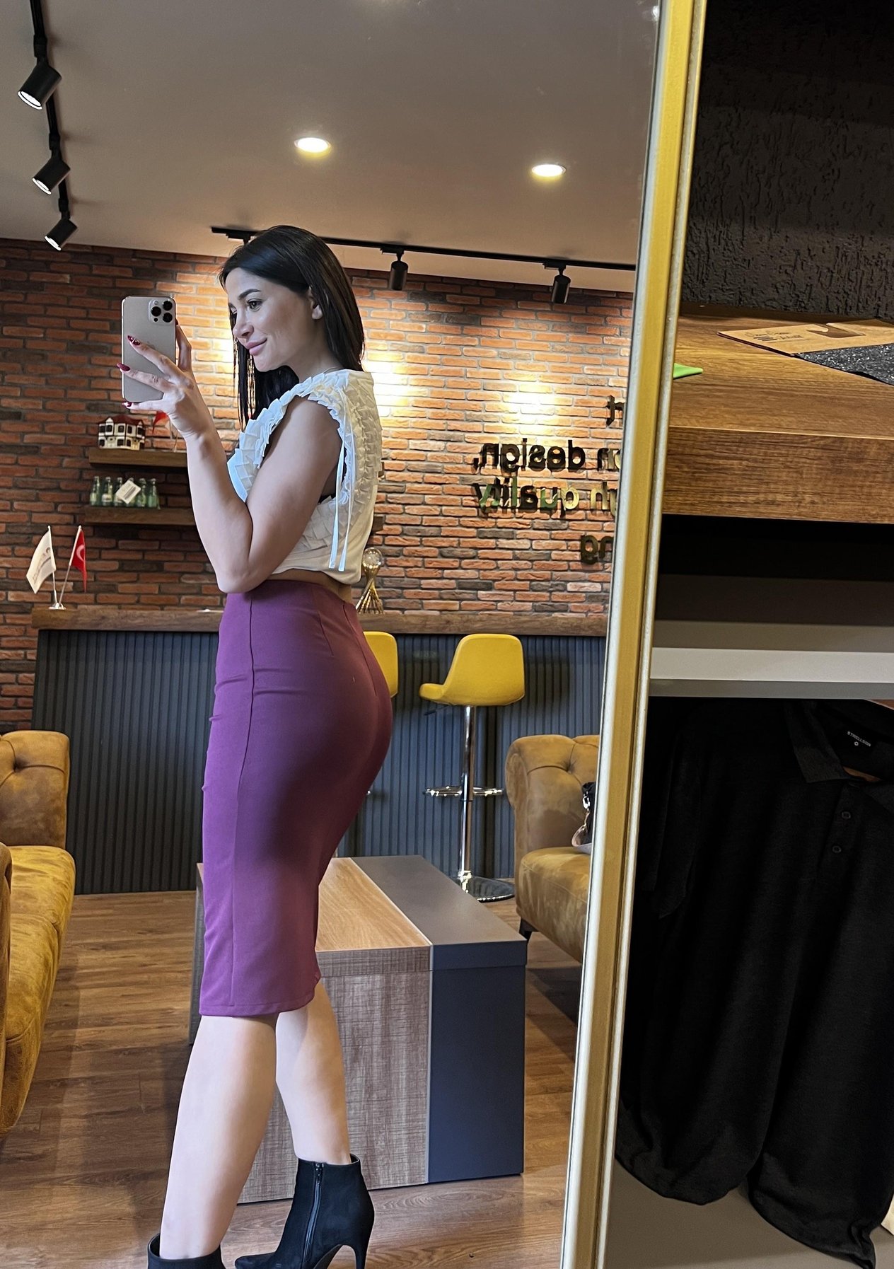 Yırtmaçlı Büzgülü Polyester Örme Kumaş Mürdüm Etek