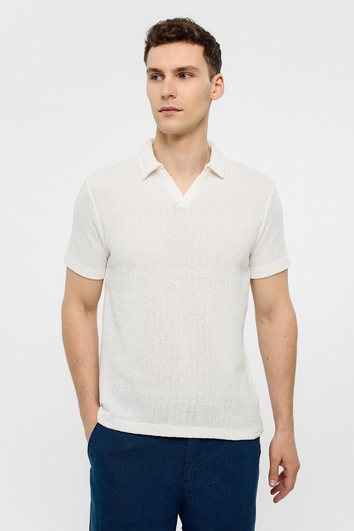 REGULAR FIT DÜĞMESİZ POLO YAKA T-SHIRT