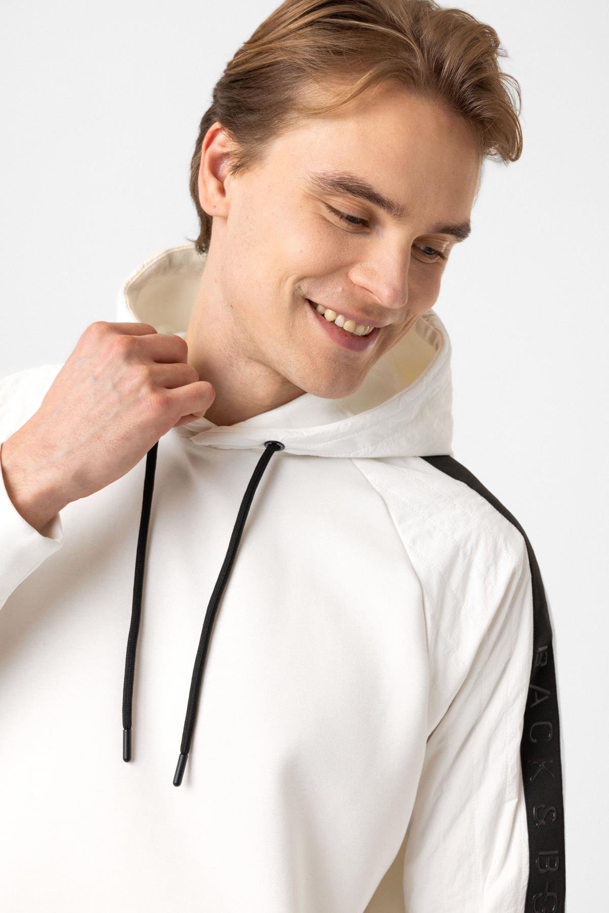 Regular Fit Kapüşonlu Sweatshirt