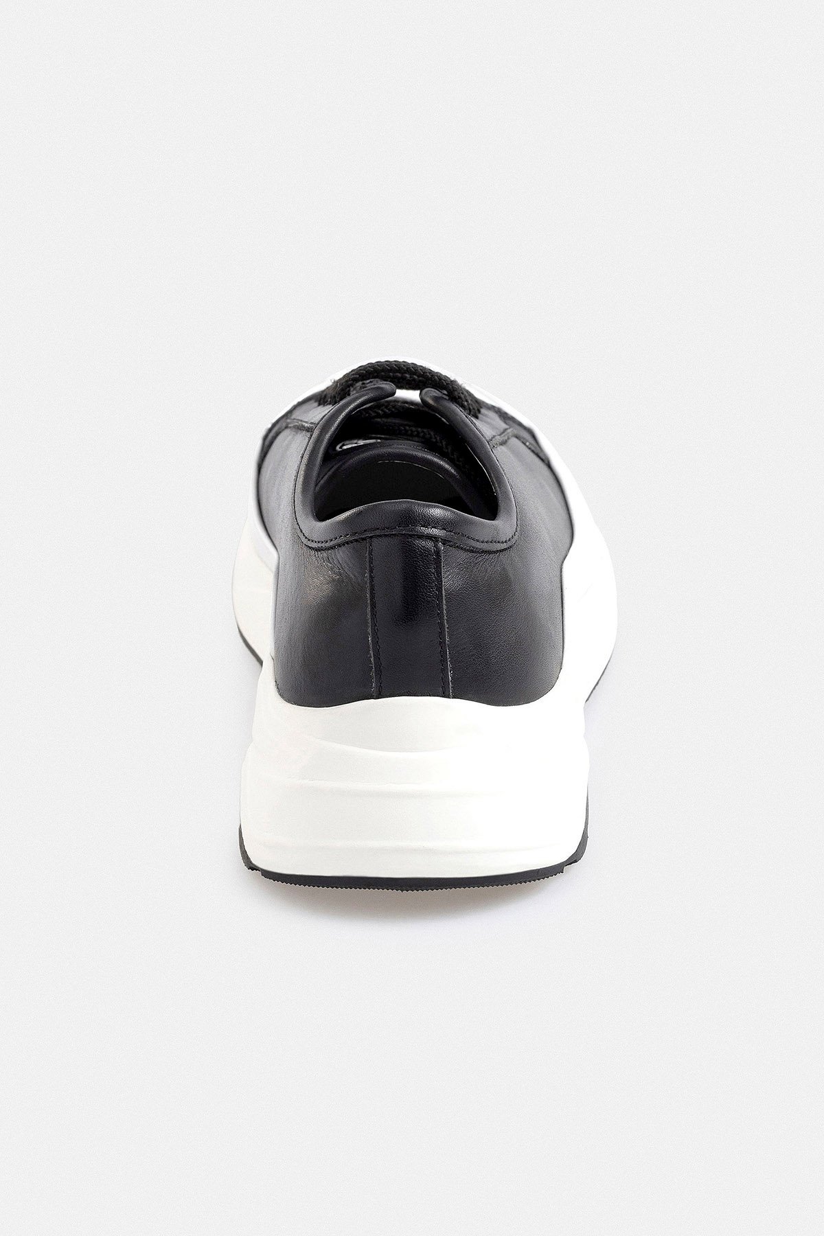 Siyah Beyaz Deri Sneaker Ayakkabı