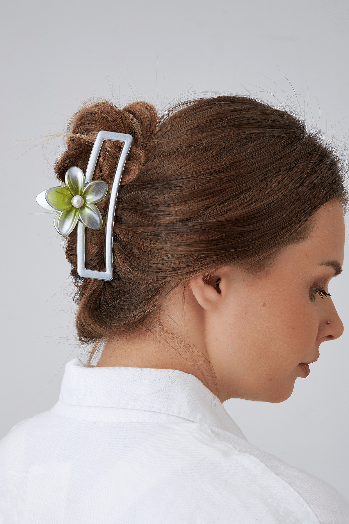İnci Detaylı Yonca Çiçek Mandal Toka (11cm)