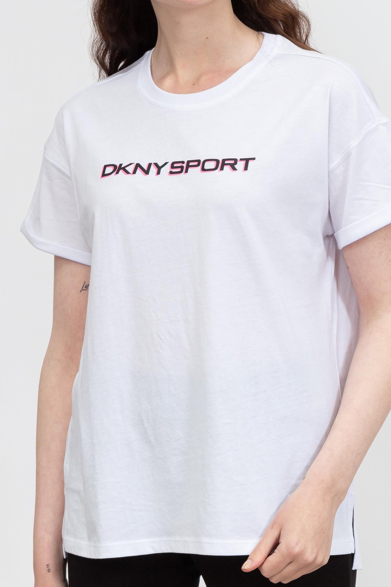 DKNY Layered Shadow Logo Kadın Bisiklet Yaka TShirt