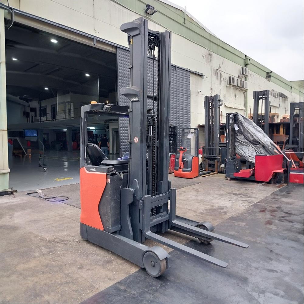 2015 Model LINDE R16B-1120  Reach Truck (F1.4471) 