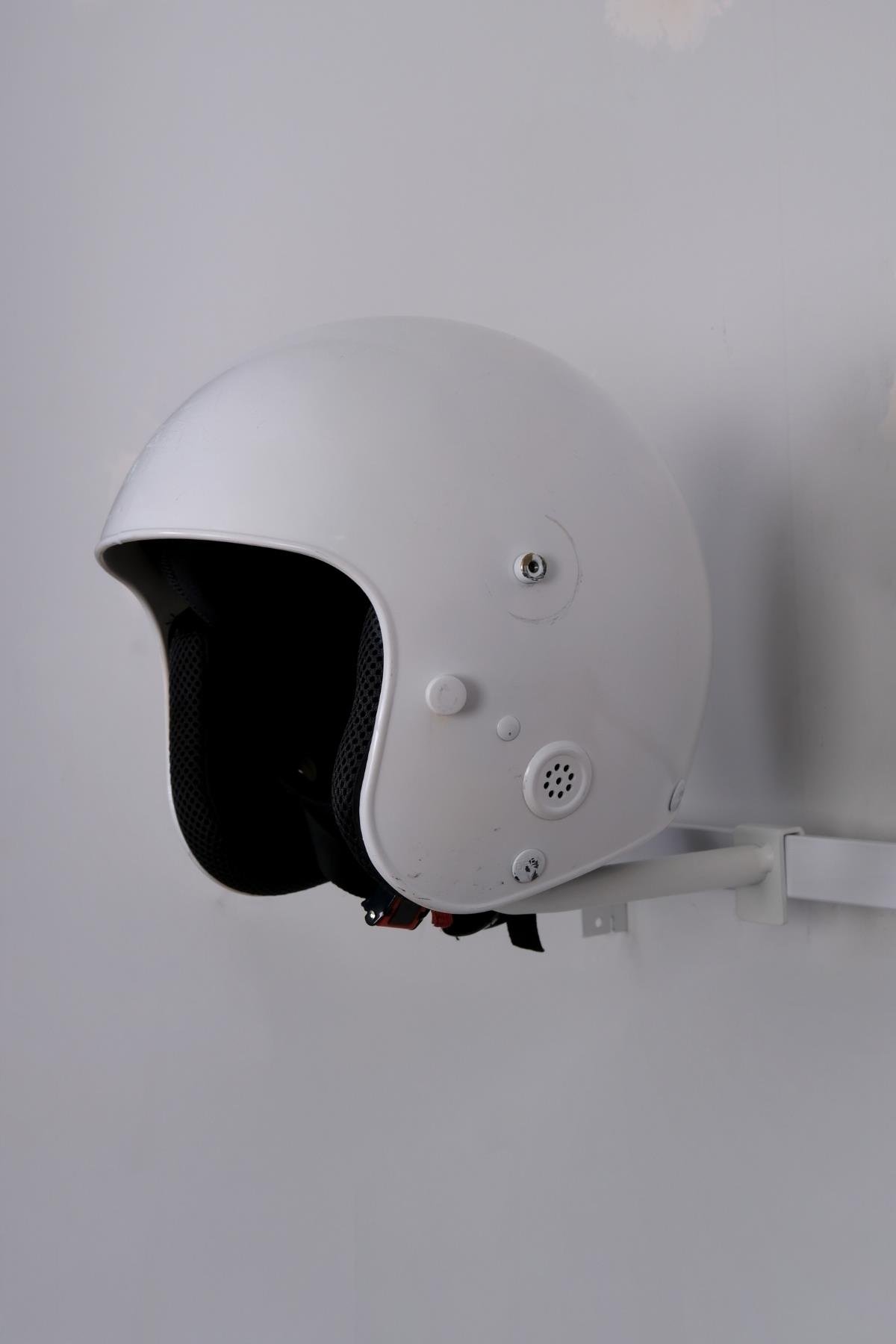 Kask Askısı 10*30 Profile Geçme Beyaz