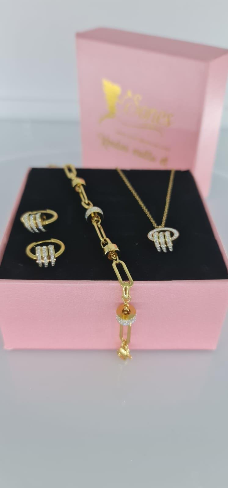 Periliçe Gold Çelik Takı Seti 359Periliçe Gold Çelik Takı Seti 359 kararmaz Doğumgünü Özel gün Hediye Anneler Günü