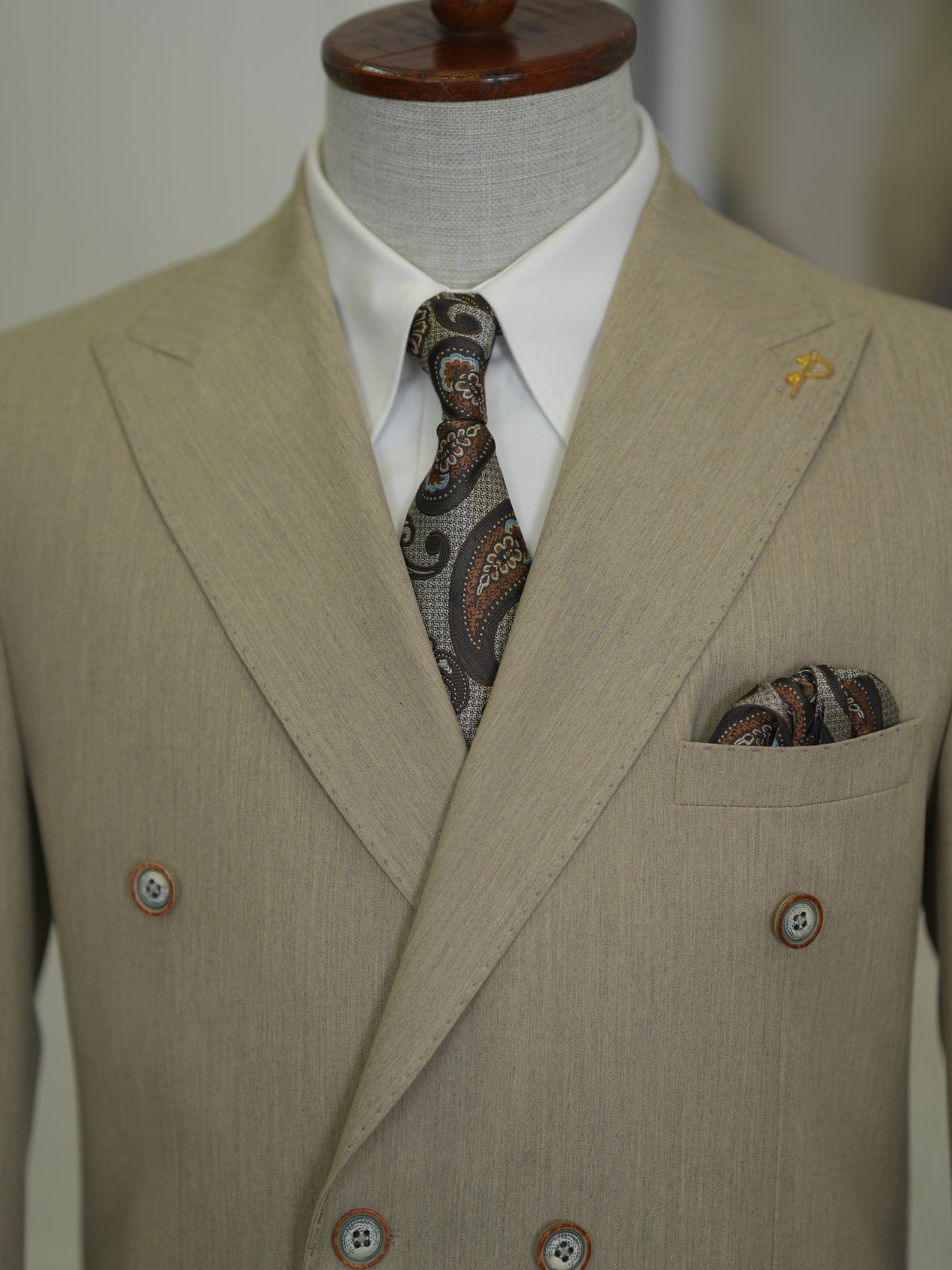 Erkek Premium İtalyan Stil Slim Fit Erkek Punto Dikişli Torba Cepli Yarım Astarlı Kruvaze Ceket-Krem