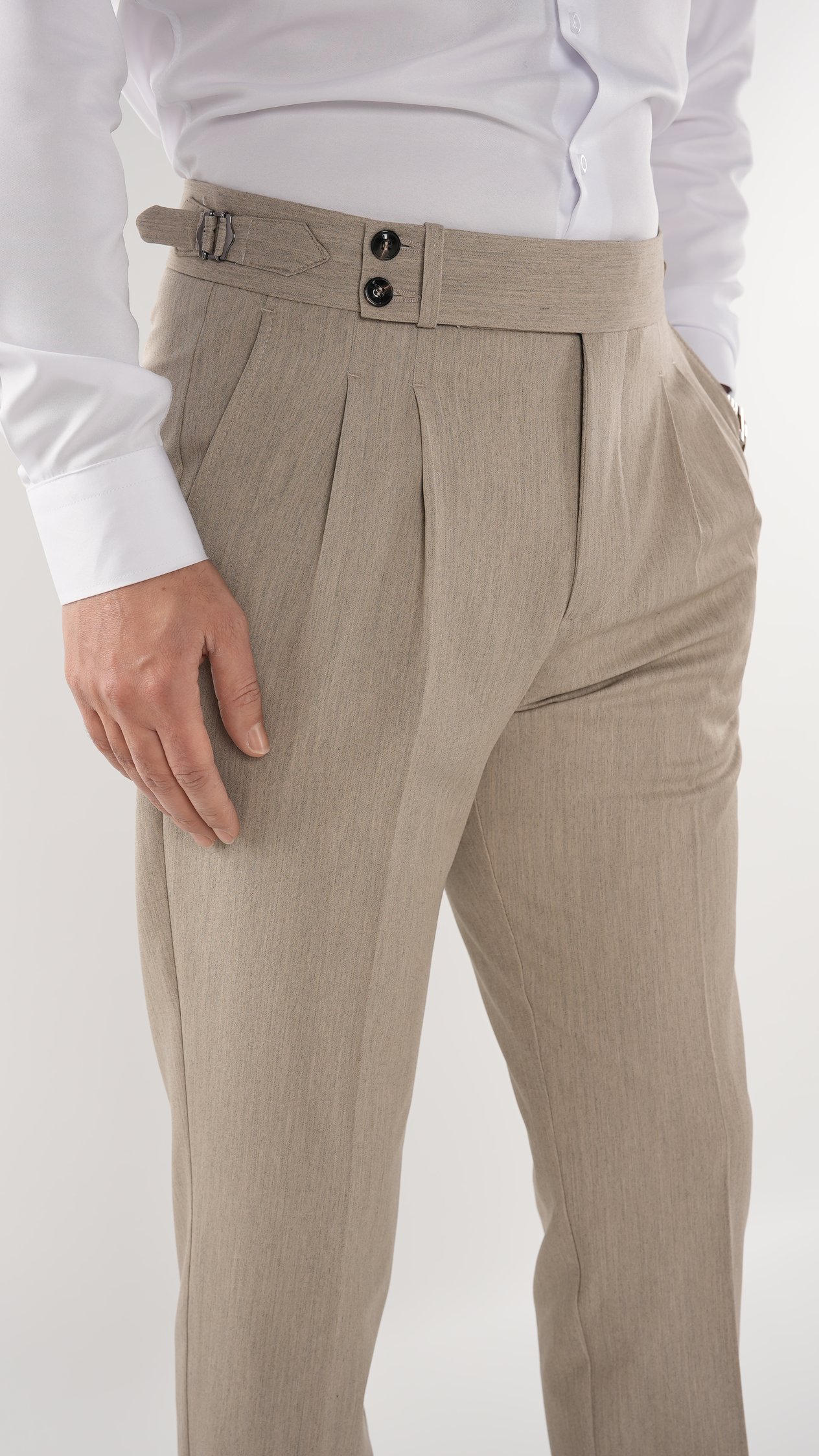 Erkek Regular Fit Yüksek Bel Piliseli Tokalı Kumaş Pantolon - Krem