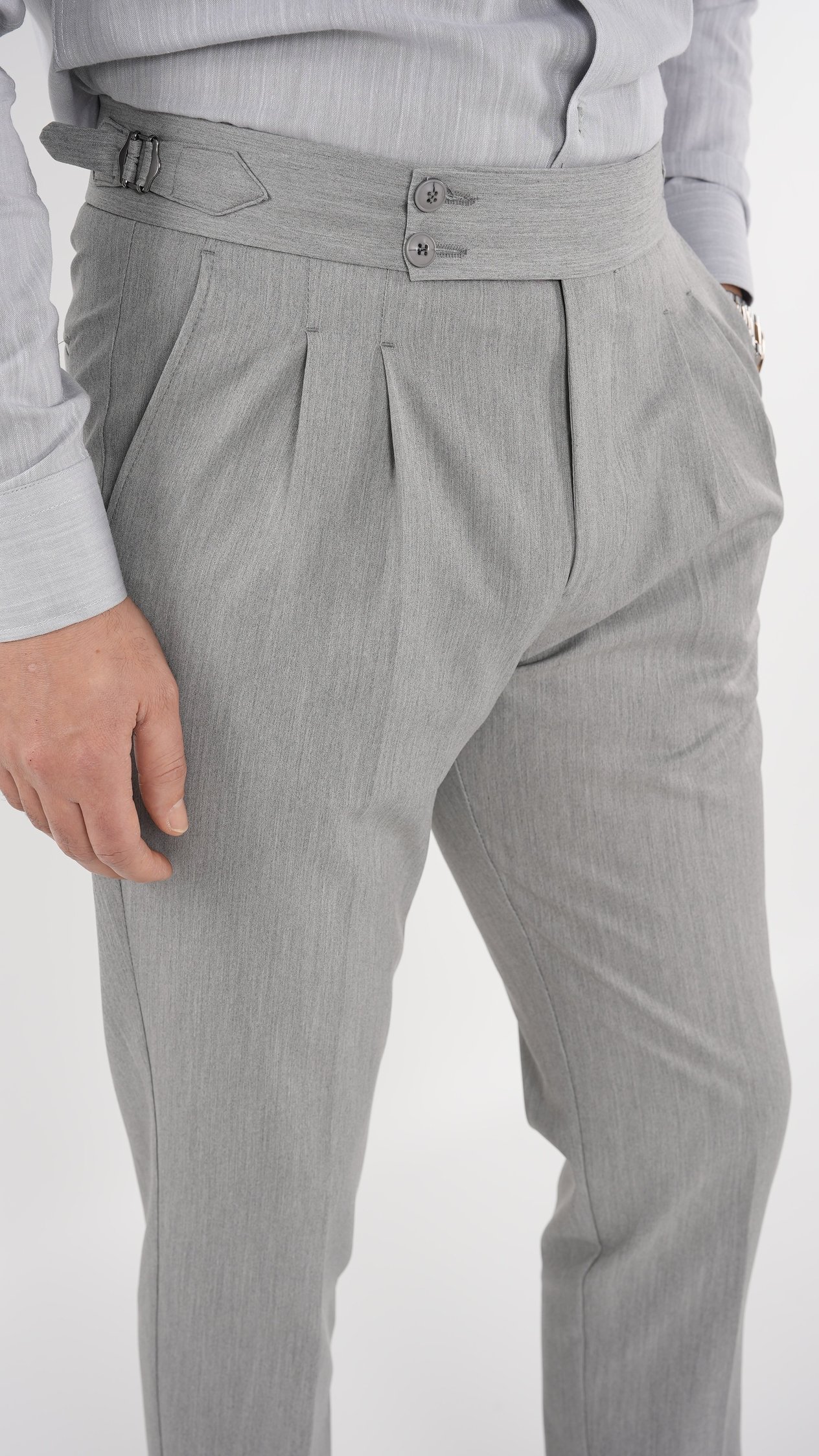 Erkek Regular Fit Yüksek Bel Piliseli-Tokalı Kumaş Pantolon - Gri